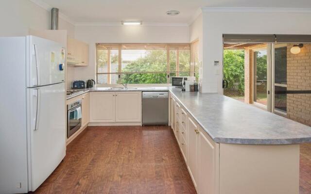 Bella Beach House Prevelly 50m from the beach