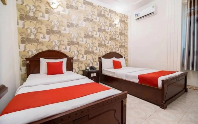 Tan Hoang Long Hotel District 5