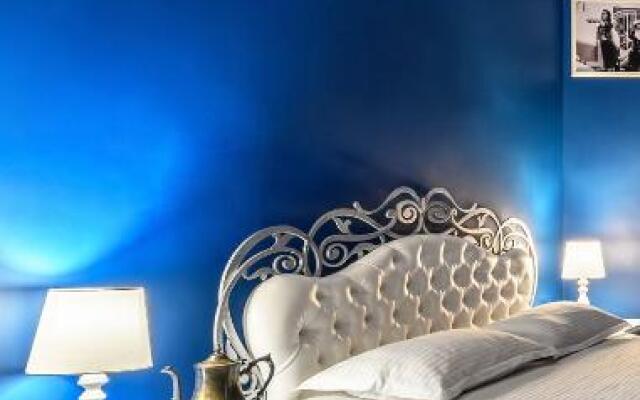 Apartment Blue Dreams