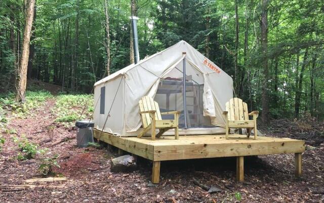 Tentrr â Hidden Hoosic Riverside Camp