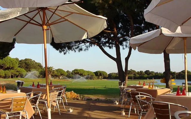 Quinta da Marinha and Villas