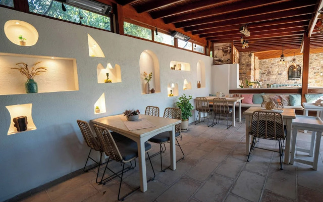 Cunda Tas Otel By Taze