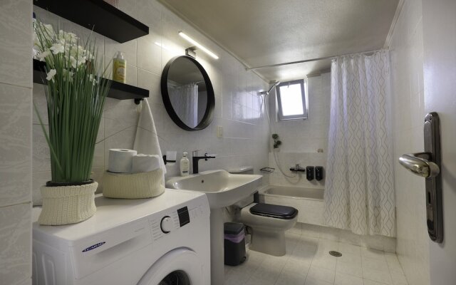 Renaissance City Apartment