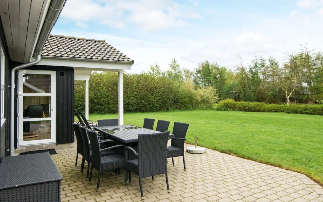 8 Person Holiday Home in Hemmet