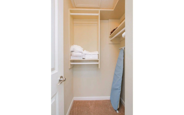 Vanderbilt Exclusives by YouRent