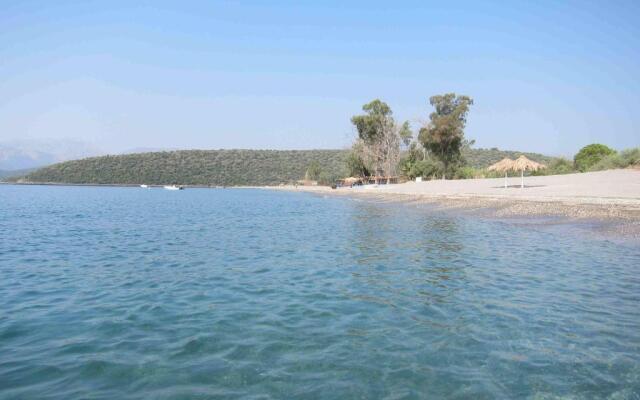 Estia Holiday