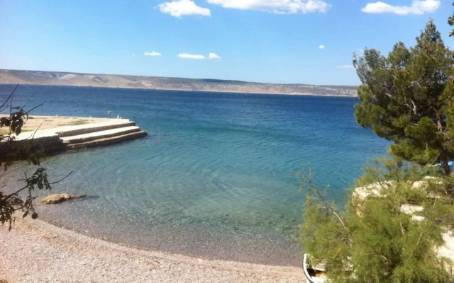 Helena - Beachfront - H