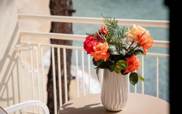 Bomo Tosca Beach Hotel