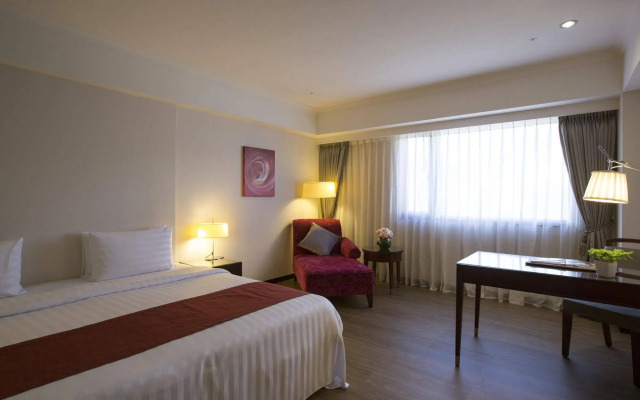 Hotel June
