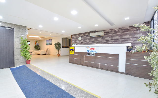 Fabhotel Skyland