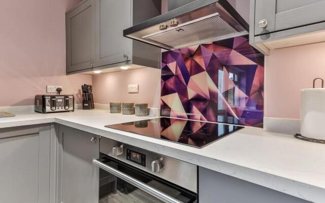 Luxury Spacious Pad with Games Room