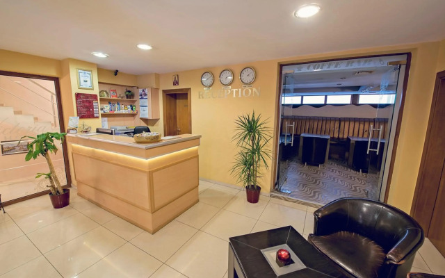 Victoria Hotel