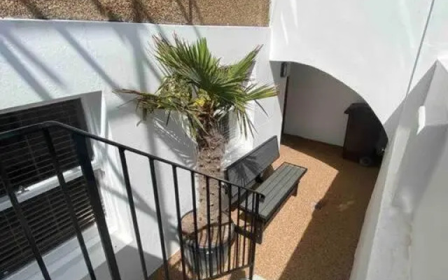 Relaxing costal retreat sleeps four people