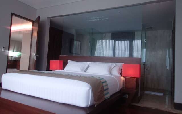 15 Bedrooms Sun Suite Villa Bali