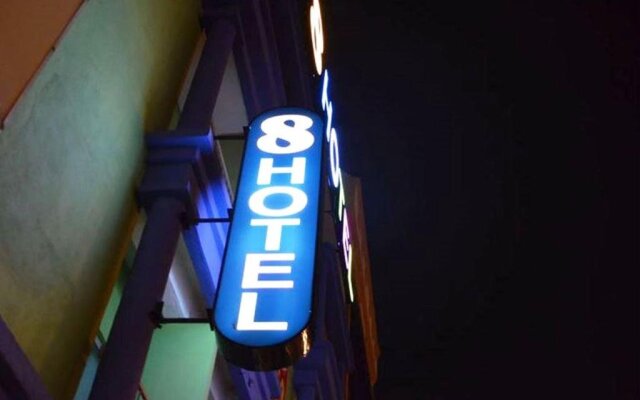 OYO 44103 8 Hotel