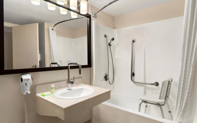 Travelodge Suites by Wyndham Halifax Dartmouth