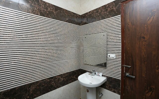 Hotel Vyom Vilas By OYO Rooms