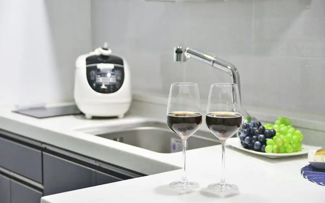 Funnymungmung Galaxy House