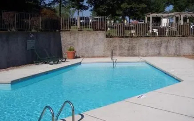 Four Seasons Racquet Club Condominiums