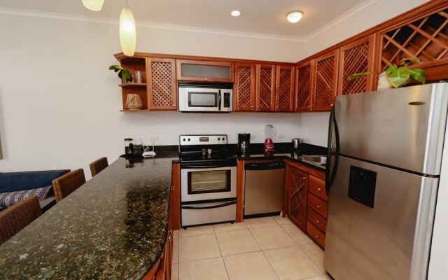2br/2ba Unit in Exclusive Community