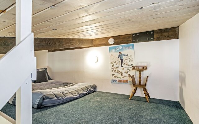 Woodbridge Condos by Snowmass Vacations