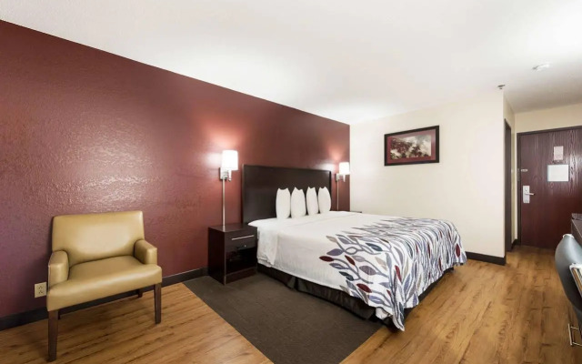 Red Roof Inn Auburn