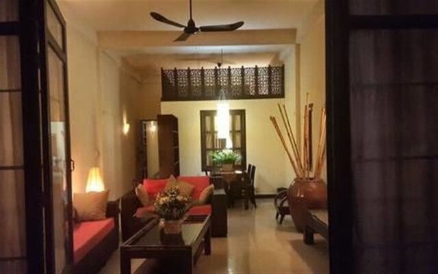 El Mundo Apartments