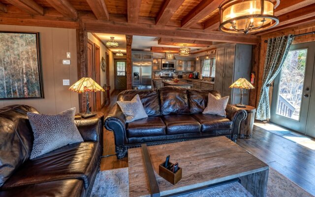 stayNantahala - Smoky Mountain Cabins