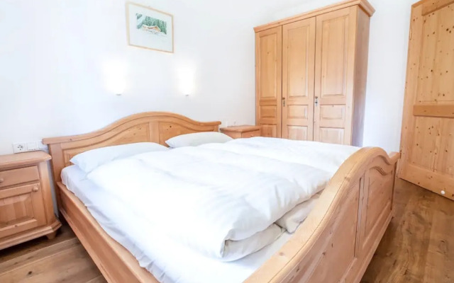 Chalet Hochkrimml With Sauna on the ski Slope