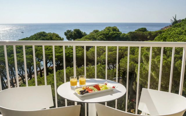 Hotel ILUNION Caleta Park