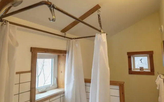 Downtown Whitehorse - Treehouse