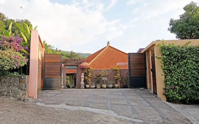 Zen Villa Lovina Ocean View