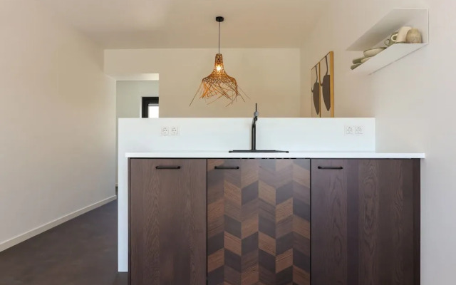 Modern Suite Near Beach