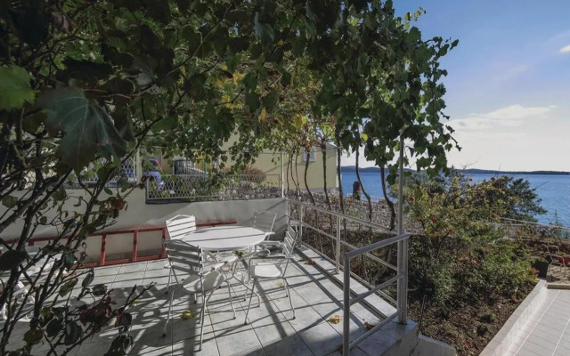 Apartments by the sea Brodarica, Sibenik - 921
