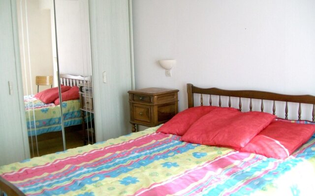 House With 3 Bedrooms in Reffuveille, With Furnished Garden and Wifi