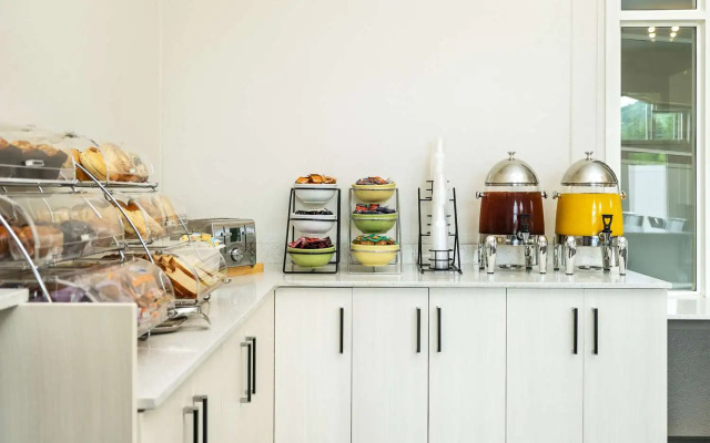 Quality Inn & Suites