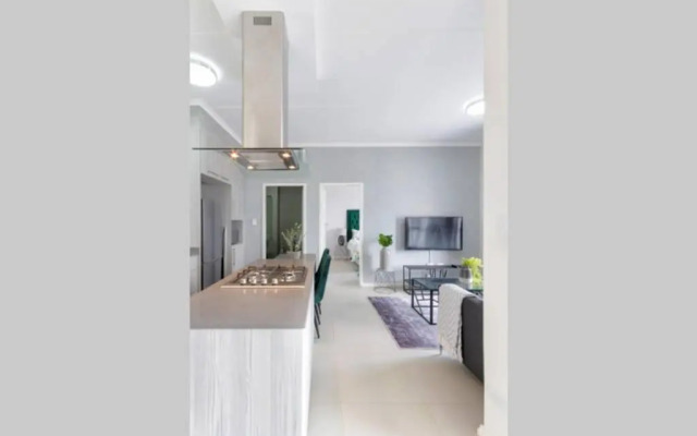 Alimama Spaces: The Manson's 8 On New