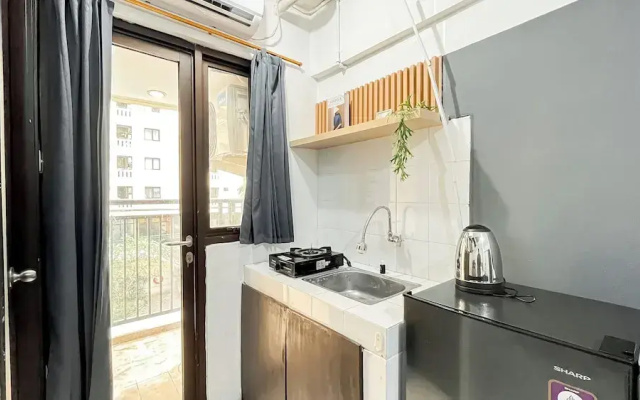 Simple Studio Room At Apartment Kebagusan City