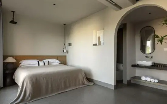 Hometown Lanyue Homestay (Shenzhen Jiaochangwei Seaside Plaza)