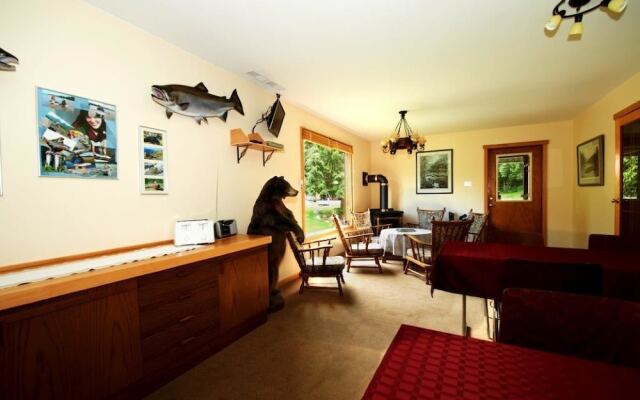 Shames Country Lodge