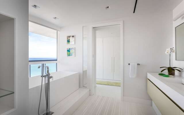 Setai Residences by Flashstay