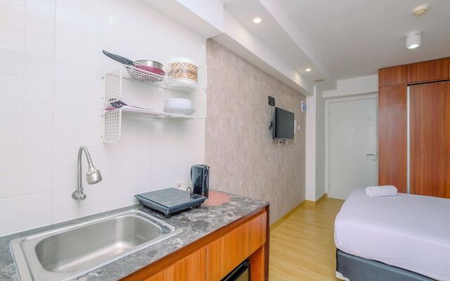Nice And Strategic Studio At Bassura City Apartment