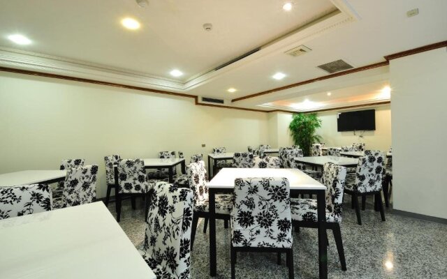 Baron's Hot Spring Hotel