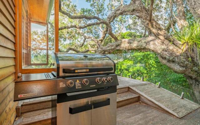 Hosts on the Coast Te Whare Rakau