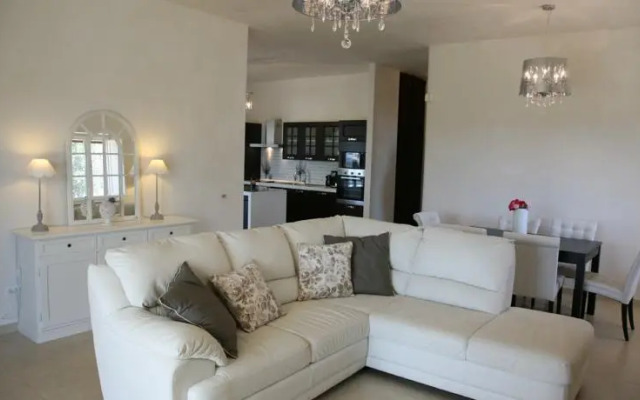 La Dolce Villa