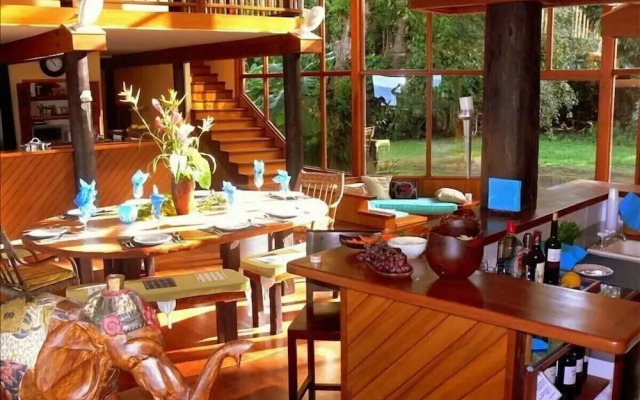 Bocas Beachfront Lodge