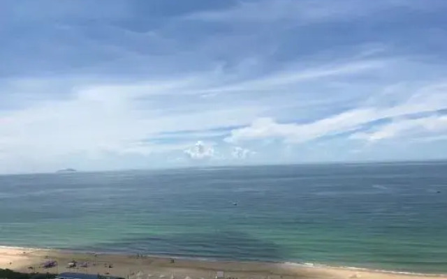 Hailing Island Neptune Sea View Hotel (Poly Shili Yintan Branch)