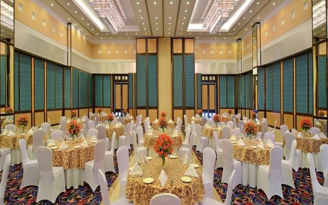 Red Fox by Lemon Tree Hotels, Bhiwadi