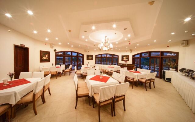 Hotel Dona Villa