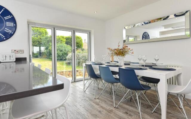 Bryn Rhosyn, 10 Cae Du